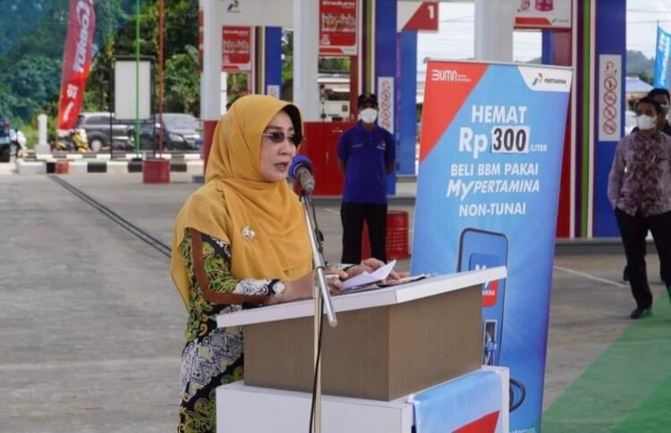 Bupati Sri Juniarsih Resmikan SPBU Di Jalan HRM Ayoeb