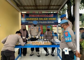 Propam Polres Berau Gelar Pemeriksaan Narkoba Personel