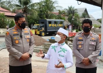 Ustaz Das’ad Latif Kunjungi Polres Berau : Silaturahmi Dengan Tahanan Hingga Tinjau Pembangunan Masjid