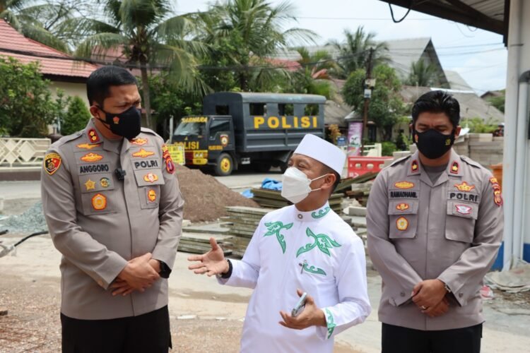 Ustaz Das’ad Latif Kunjungi Polres Berau : Silaturahmi Dengan Tahanan Hingga Tinjau Pembangunan Masjid