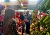 Berkunjung Ke Pasar Sanggam Adji Dilayas, Ini Harapan Bupati