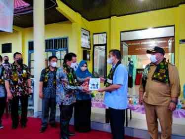 Wagub Hadi Resmikan Perpustakaan di Pulau Maratua