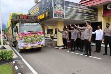 Polres Berau Kirim 3 Truk Sembako Untuk Korban Banjir di Kutai Timur