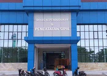 Masyarakat Ramai Datangi Disdukcapil Berau