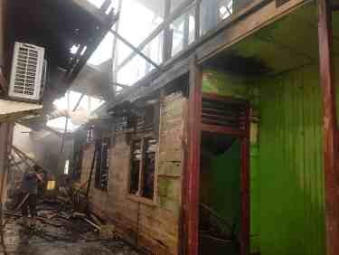 23 Pintu Kost-Kostsan Ludes Terbakar