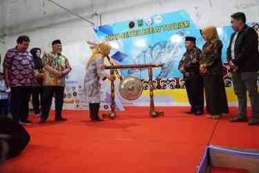 Bupati Sri Juniarsih Resmikan UMKM Center Berau Tourism