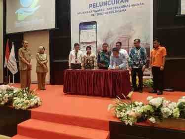 Bupati Resmikan Peluncuran Aplikasi Perumda Batiwakkal