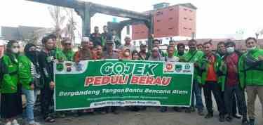Peduli Sesama, Komunitas Gojek Berau Berikan Bantuan Untuk Korban Kebakaran