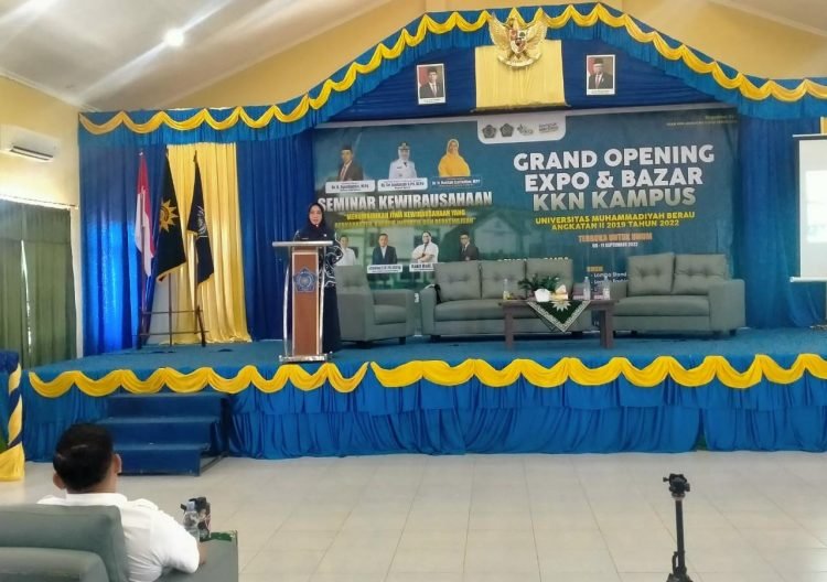 Pembukaan Bazar dan Expo KKN Angkatan II 2019 dan Kegiatan Seminar Kewirausahaan