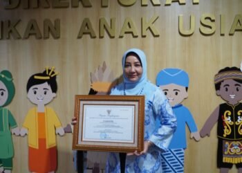 Bupati Berau Raih Penghargaan Bunda PAUD