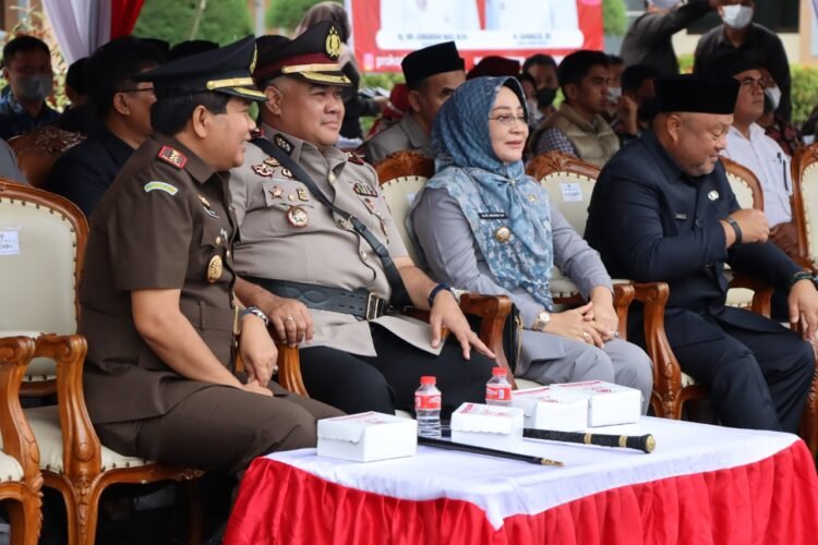 Upacara Peringatan Hari Bela Negara, Hari Nusantara dan Hari Ibu. Bupati Ajak Teruskan Perjuangan