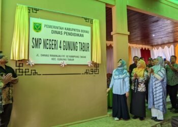 Gedung SMPN 4 Kampung Tasuk Diresmikan, Tumbuhkan Generasi Cerdas dan Terdidik