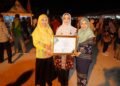 Bupati Sri Juniarsih Mas Terima Anugerah Lencana Bhakti Ekonomi Desa