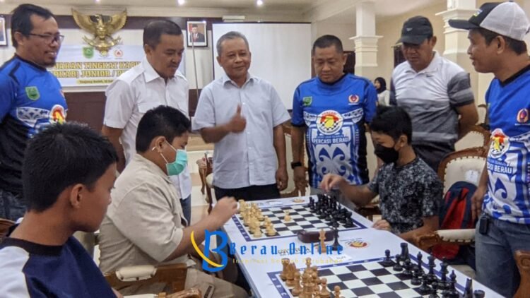 Kejurkab Berau Resmi Dimulai, Bentuk Karakter Kepada Junior Catur Bumi Batiwakkal