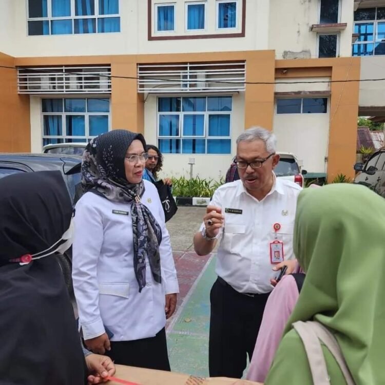 Diskoperindag Berau Gelar Bimtek UMKM Khusus Kuliner Kue Kering 