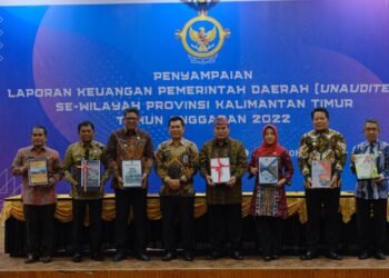 Bupati Serahkan LKPD 2022 Ke BPK RI