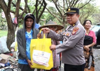 Berkah Dibulan Suci Ramadhan, Polres Berau Bagikan Bansos