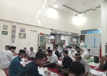 Moment Kebersamaan Buka Puasa di Kediaman Ketua KKSS Berau