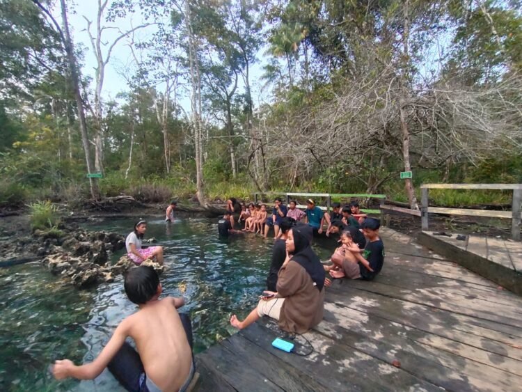 Wisatawan Keluhkan Fasilitas Pemandian air Panas Di Kampung Biatan Bapinang