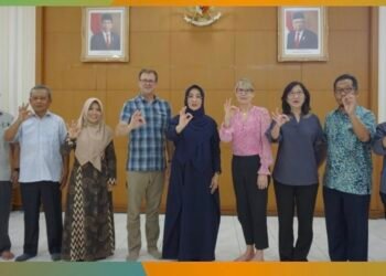 Kunjungi Berau ,Pimpinan TNC Dunia Nginap Di Kampung Merabu