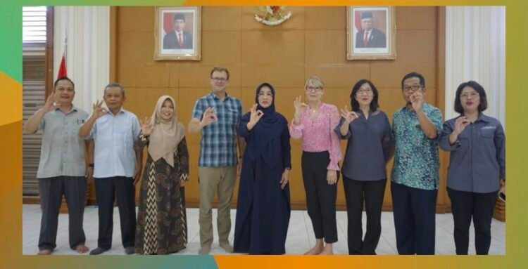 Kunjungi Berau ,Pimpinan TNC Dunia Nginap Di Kampung Merabu