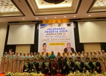 Bupati Berau Lepas 34 Peserta Didik SMAIT Ash Shohwah