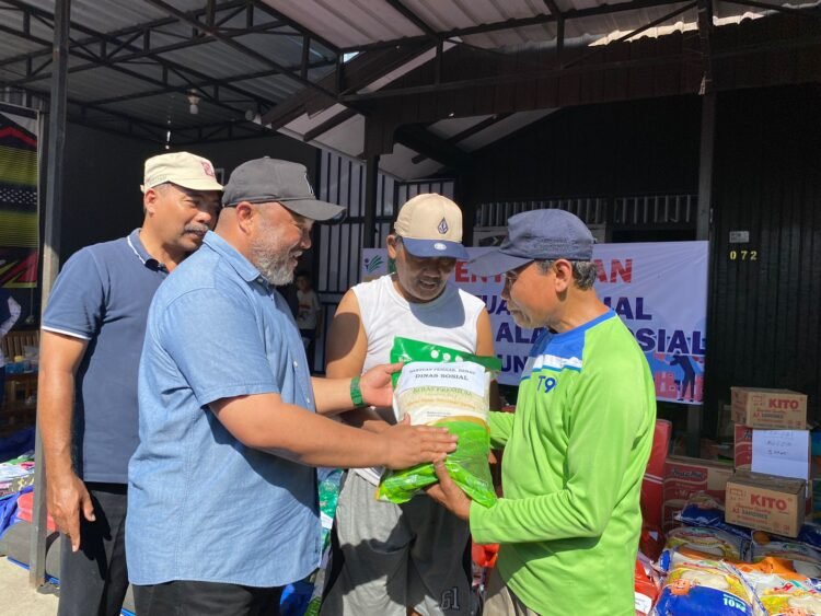 18 KK Korban Kebakaran Di Gang Amal Dapat Bantuan Sembako Dari Wabup Gamalis