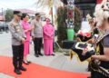 Welcome and Farewell Parade Kapolres Berau