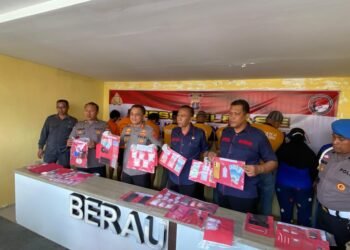 Amankan 16 Orang Palaku Narkoba Beserta Sabu Seberat 253,81 Gram