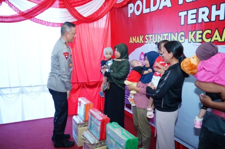 Kapolda Kaltim Beri Perhatian Untuk Anak Stunting di Berau