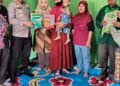 Peduli Anak Stunting Di Wilayah Binaan, Camat dan Kapolsek Teluk Bayur Kunjungi Sekaligus Beri Bantuan Sembako