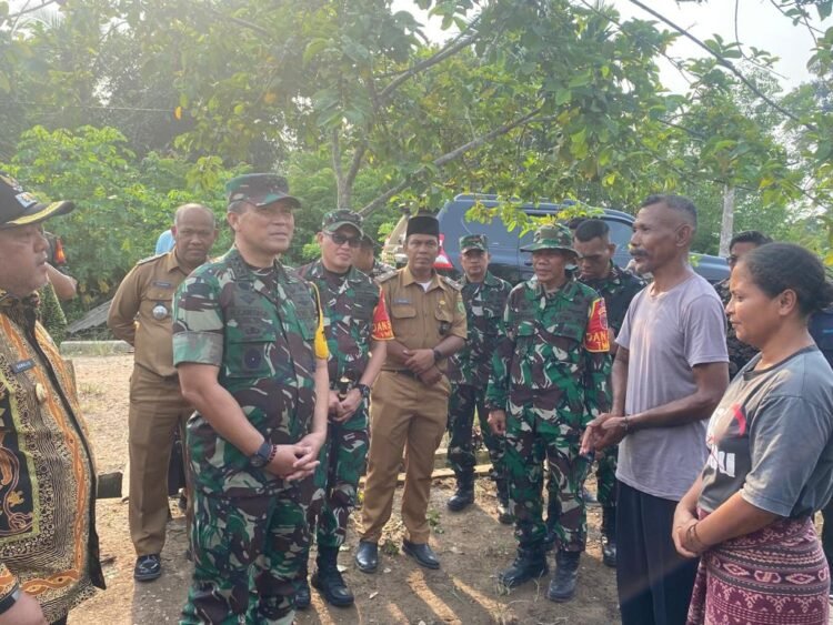 Wabup Gamalis Bersama Koorsahli KASAD Tinjau Lokasi TMMD