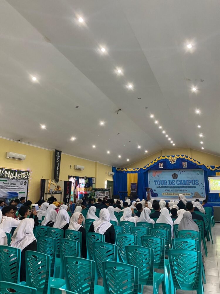 Sosialisasi Kampus Kekinian, UM Berau Gelar Open House Mini “Tour De Campus”