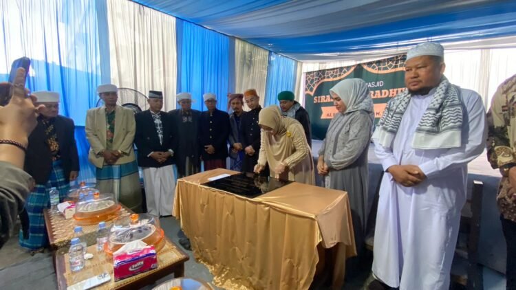 Bupati Sri Juniarsih Resmikan Masjid Sirajul Mufradhun