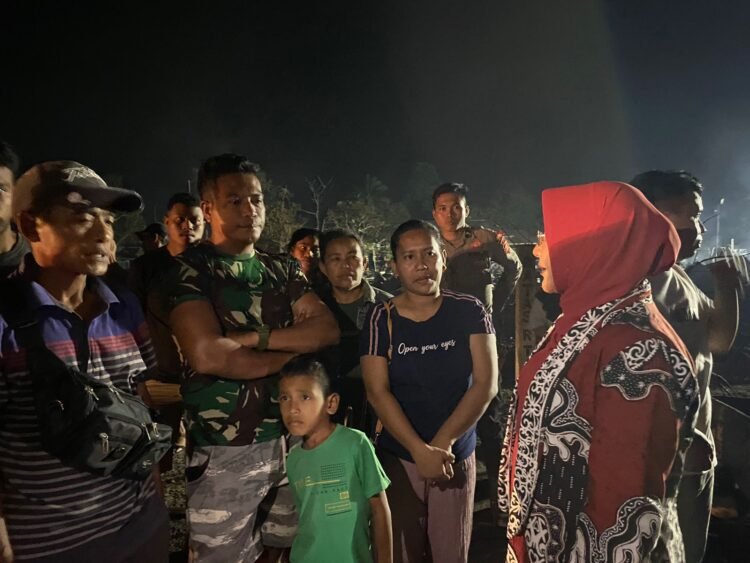 Kehilangan 98 Rumah Karena Terbakar, Bupati Siri Juniarsih Turun Ketemu Langsung Korban Kebakaran