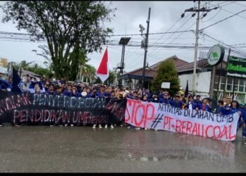 Mahasiswa UMB Berunjukrasa Didepan HO PT BC