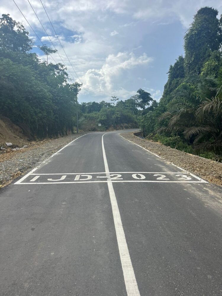 Walau Masih Menunggu Persetujuan Dana Sebesar Rp60 Miliar, Penanganan Jalan Poros Batu Putih Terus Berjalan