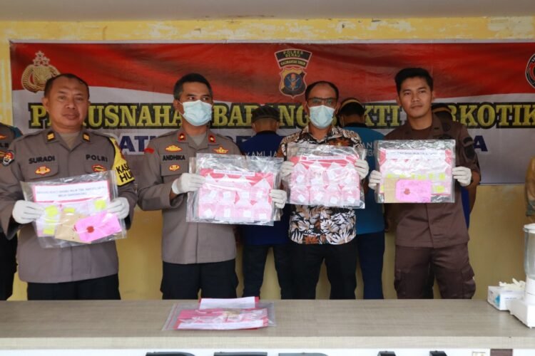 Komitmen Berantas Narkoba, Polres Berau Musnahkan Sabu 23,99 Gram