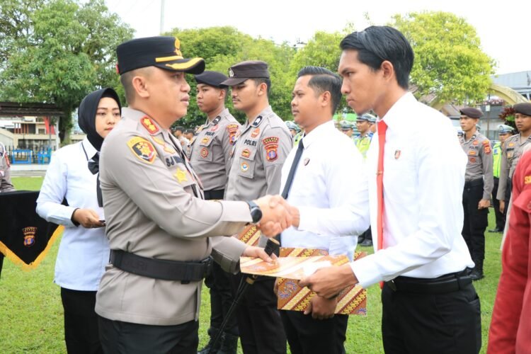 Ungkap Kasus 6 Kilo Sabu, Kapolres Berikan Penghargaan pada Personel Polres Berau