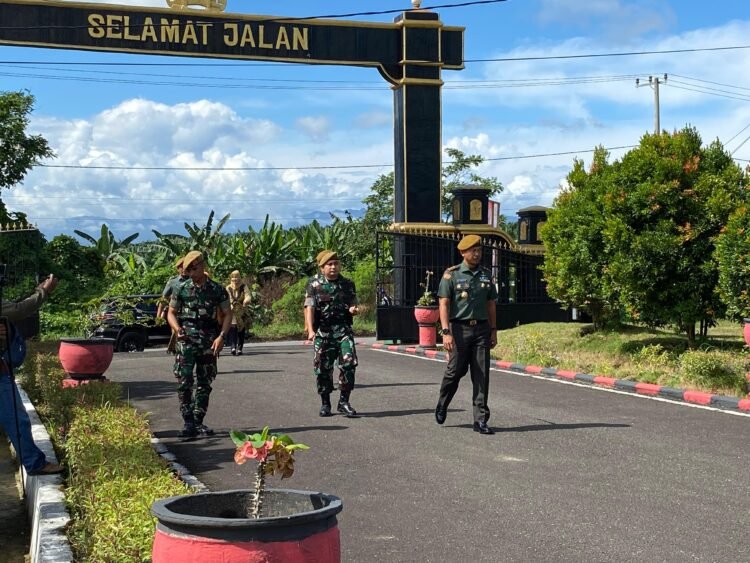 Danpussenarmed Lakukan Kunjungan Kerja Ke Yonarmed 18/Buritkang