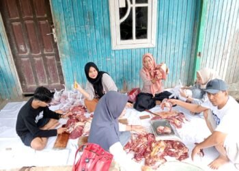 Di Hari Raya Idul Adha 1445 H, PWI dan SMSI Berau Berkurban Tujuh Ekor Sapi
