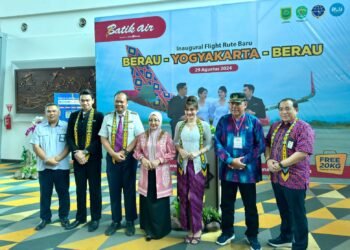 Bupati Sambut Penerbangan Perdana Berau – Yogyakarta