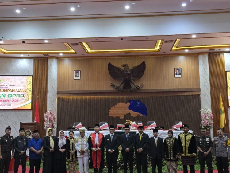 Hadiri langsung Paripurna Pengucapan Sumpah Pimpinan DPRD, Ini Harapan Pjs Bupati