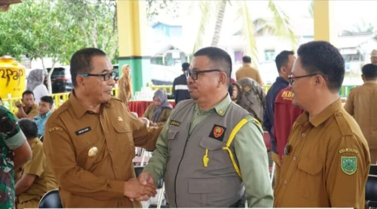 Kunjungi  Kecamatan Pesisir, Pjs Sufian Agus Selalu Ingatkan Netralitas ASN Dalam Pilkada