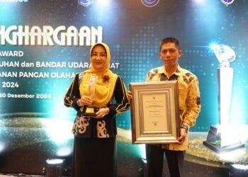 Satu-satunya Dari Kaltim, Bupati Berau Terima STBM Award 2024