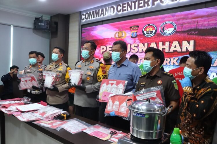 Penutup Akhir Tahun 2024, Polres Berau Musnahkan 2,8 Kilogram Sabu