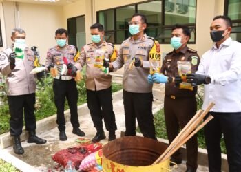 Polres Berau Musnahkan Barang Ilegal Penyelundupan dari Malaysia