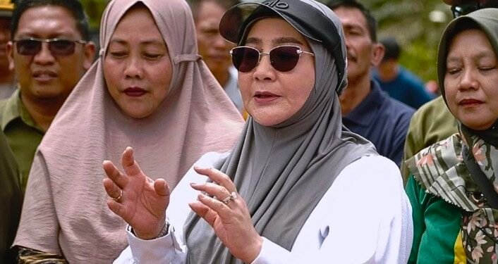 Bupati Turun Langsung Ke Lokasi Banjir Dan Salurkan Bantuan Sembako