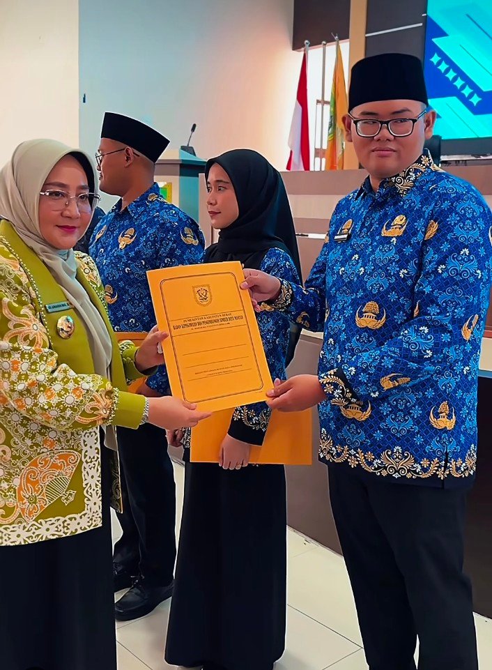 Bupati Serahkan Langsung 358 SK CPNS