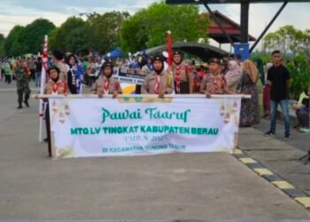 Sekda M Said Lepas Kontingen MTQ ke-55 Pawai Ta’aruf